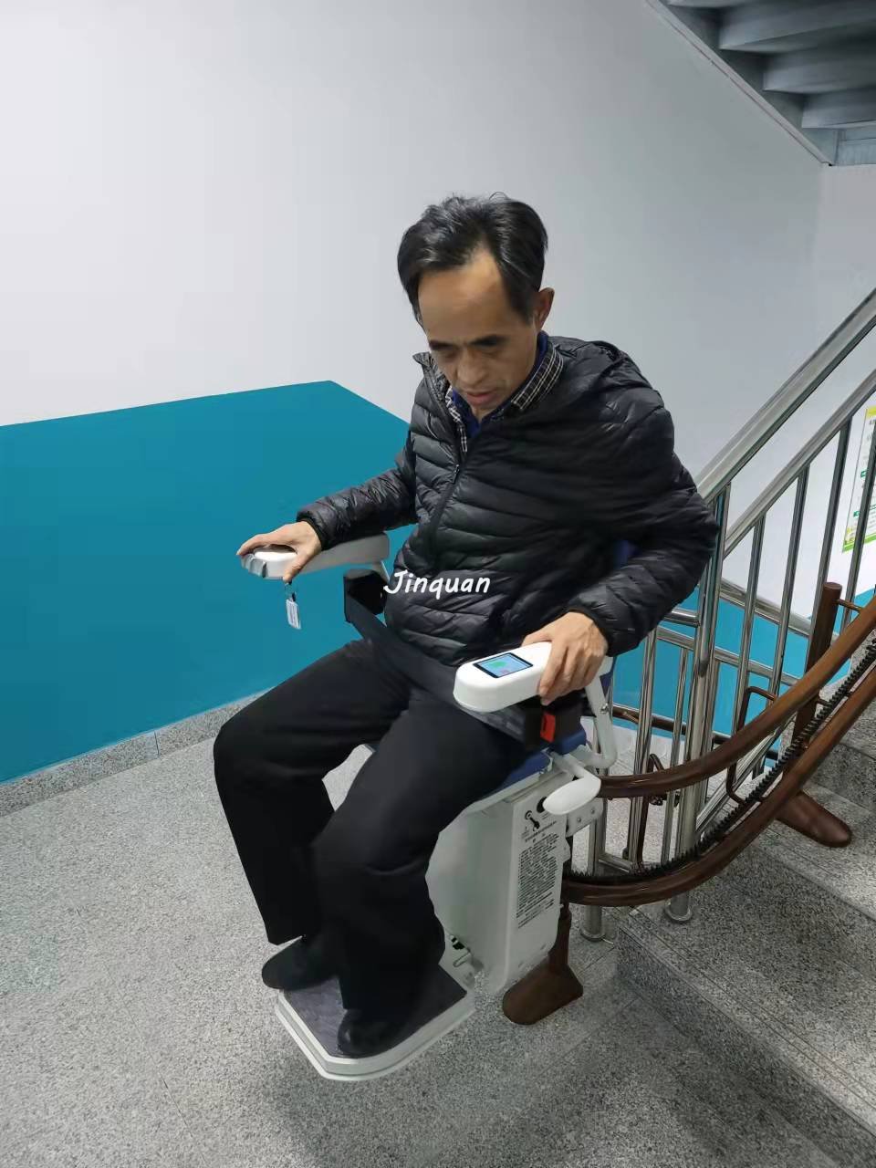 濟(jì)南座椅式電梯